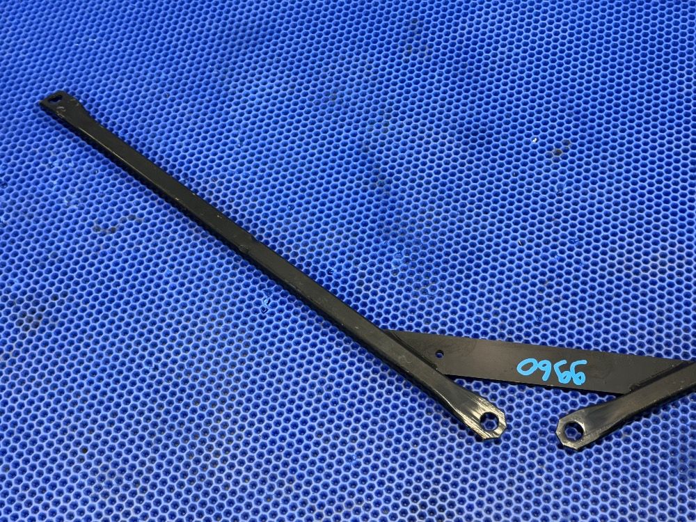 Распорка стоек BMW F30, F20, F34, F32, F36