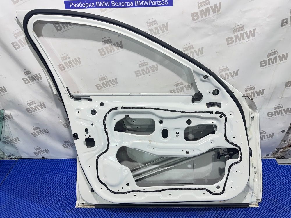Оригинальная левая дверь BMW F10  Alpinweiss 300
