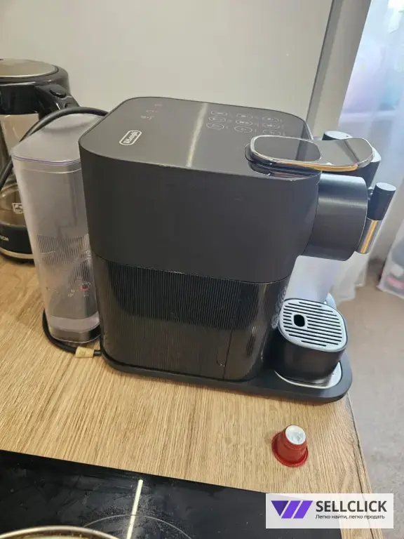 Капсульная кофемашина DeLonghi