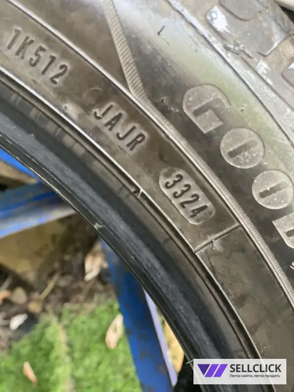 Goodyear ultra grip performance+ 255/45 r20