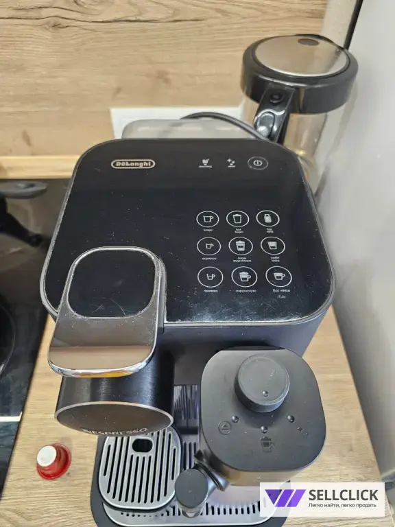 Капсульная кофемашина DeLonghi