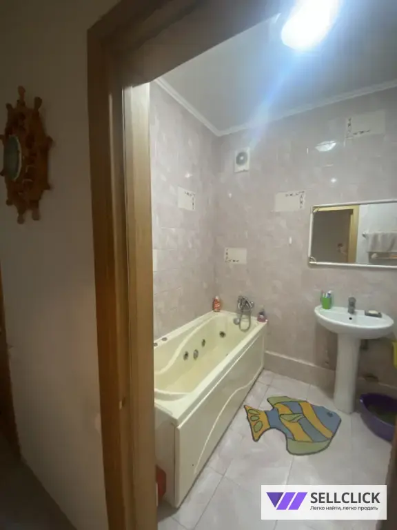 Продается трехкомнатная квартира в Центральном районе