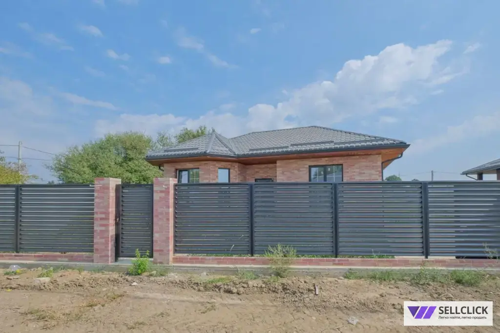 Дом 96 м², участок 6 сот.