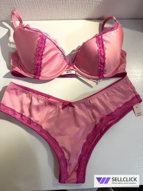 Victorias Secret новый комплект бюстгалтер 36С и трусы М