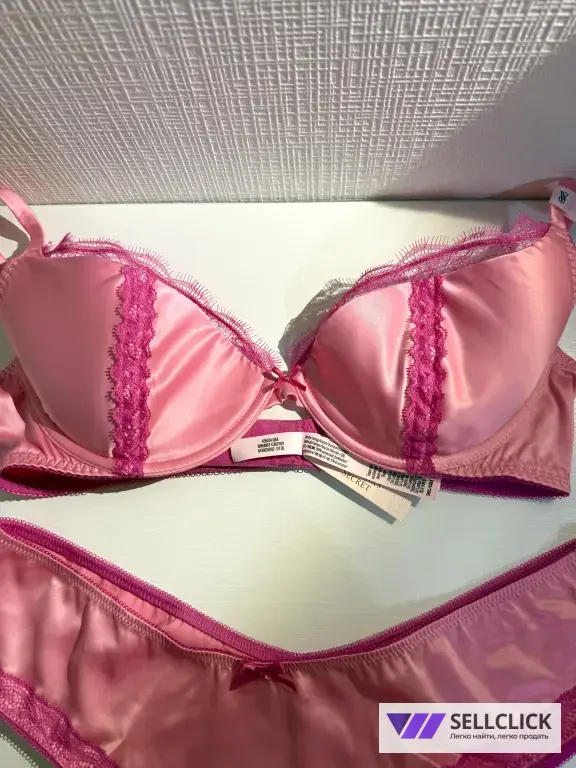 Victorias Secret новый комплект бюстгалтер 36С и трусы М