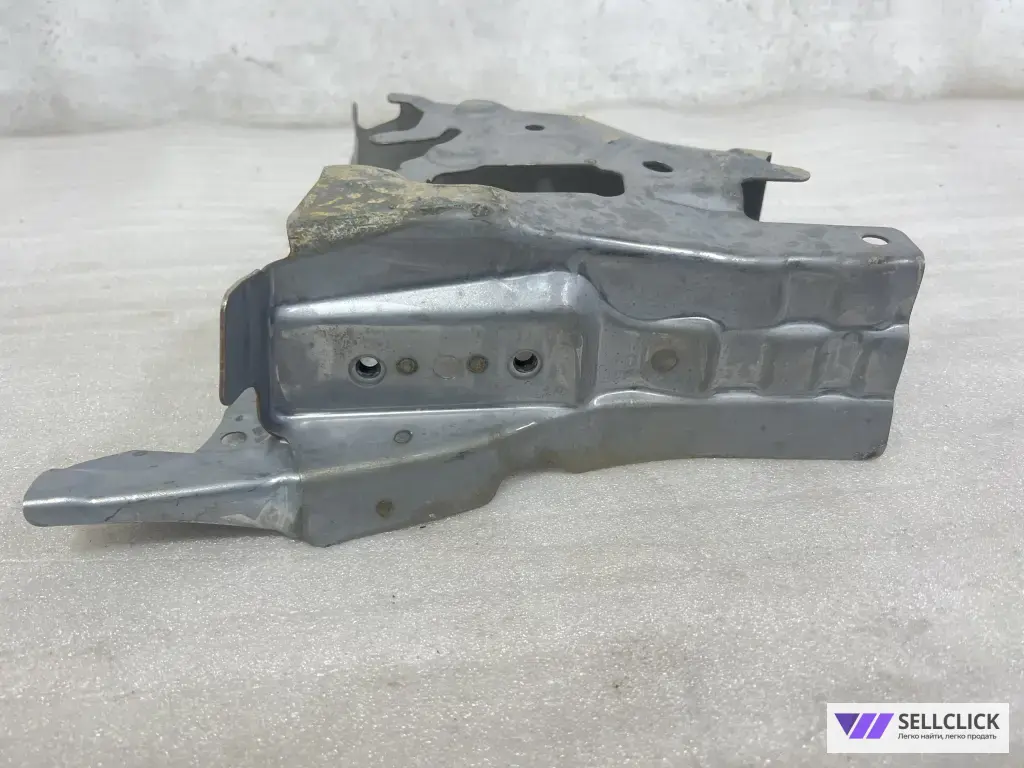 Усилитель лонжерона Toyota RAV4 50 передний правый