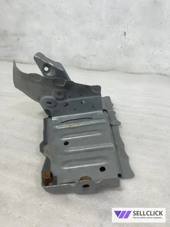 Кронштейн лонжерона Toyota RAV4 50 передний левый