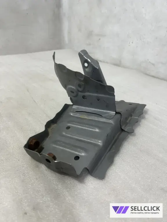 Кронштейн лонжерона Toyota RAV4 50 передний левый