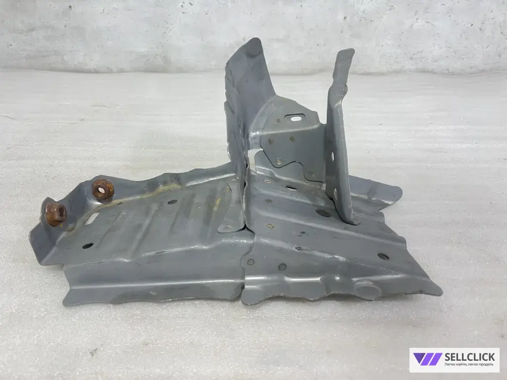 Кронштейн лонжерона Toyota RAV4 50 передний левый