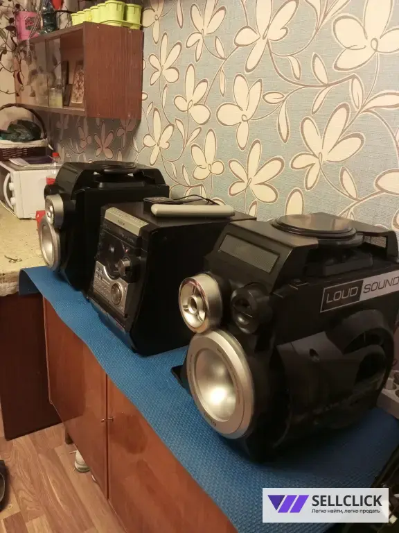 Музыкальный центр.