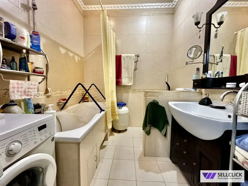 Комната 82 м², в квартире 3 комнаты, Кирпичный, 1/1 эт.