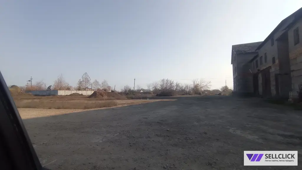 В продаже административно-коммерческий комплекс, расположенный на трассе Мариуполь-Мелекино