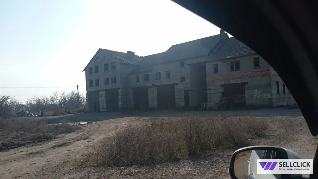 В продаже административно-коммерческий комплекс, расположенный на трассе Мариуполь-Мелекино