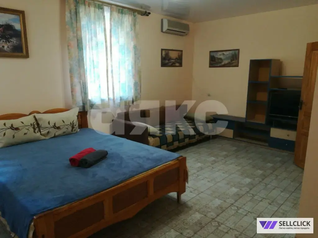 Дом 561 м², участок 10 сот.