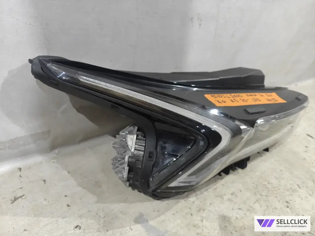 Фара правая Kia K5 20- LED