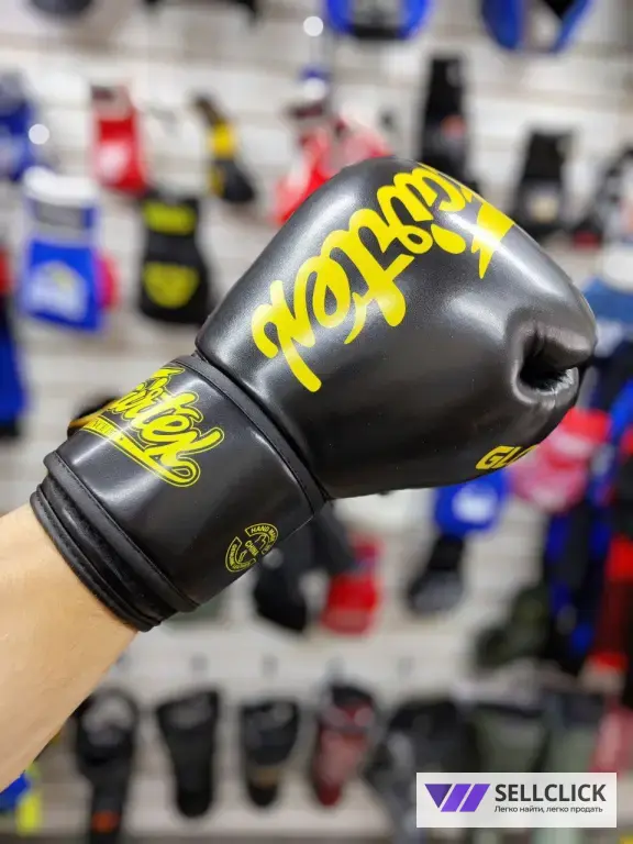 Боксерские перчатки Fairtex