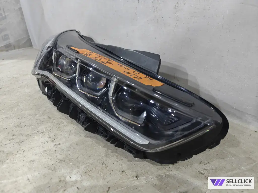 Фара правая Kia K5 20- LED