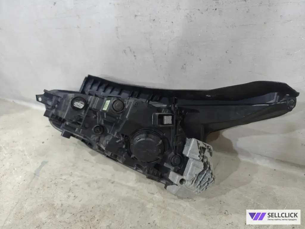 Фара правая Kia K5 20- LED
