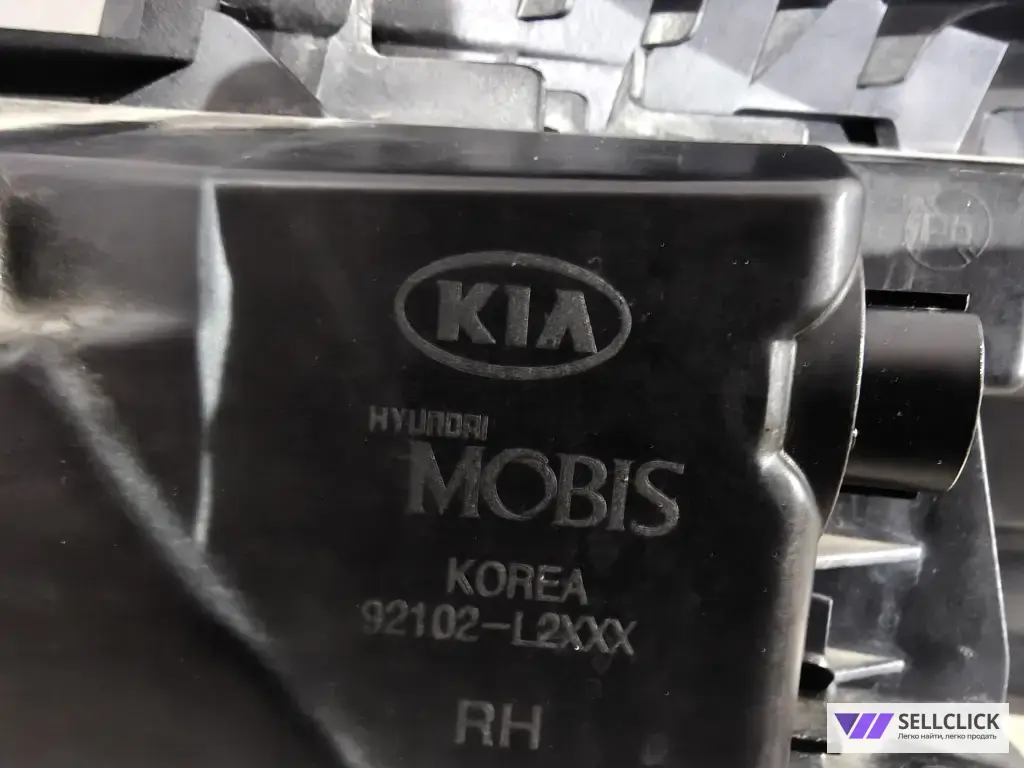 Фара правая Kia K5 20- LED