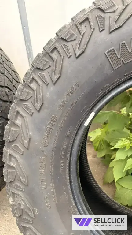 Goodyear Wrangler Territory AT 325/65 R18 121Т