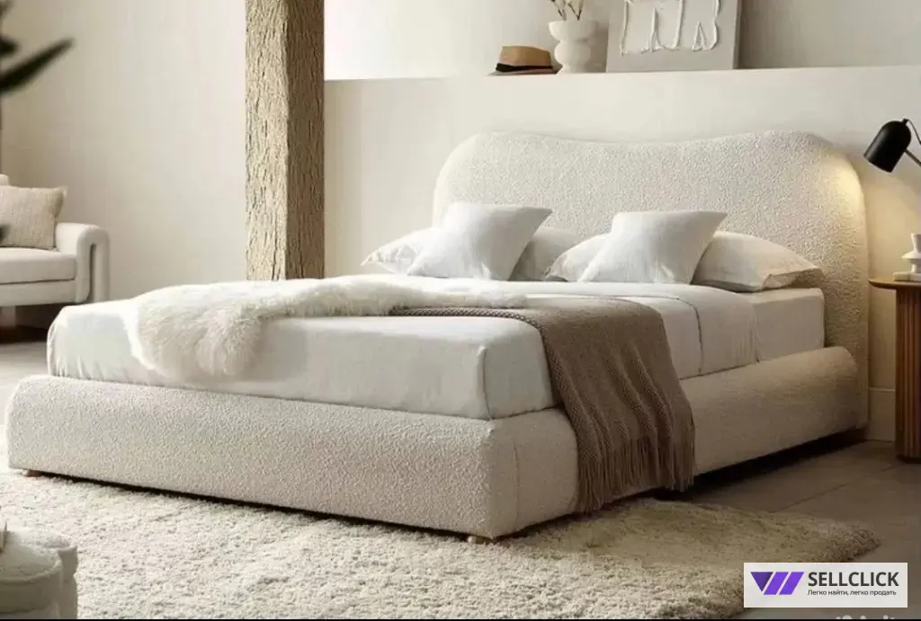 Кровать с подъемным механизмом