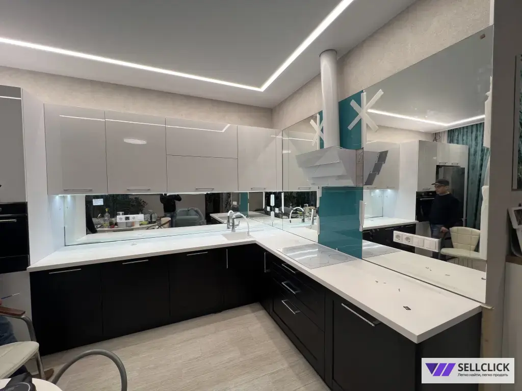 Стеклянные фартуки для кухни на заказ