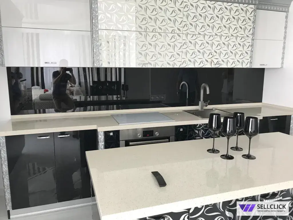 Стеклянные фартуки для кухни на заказ