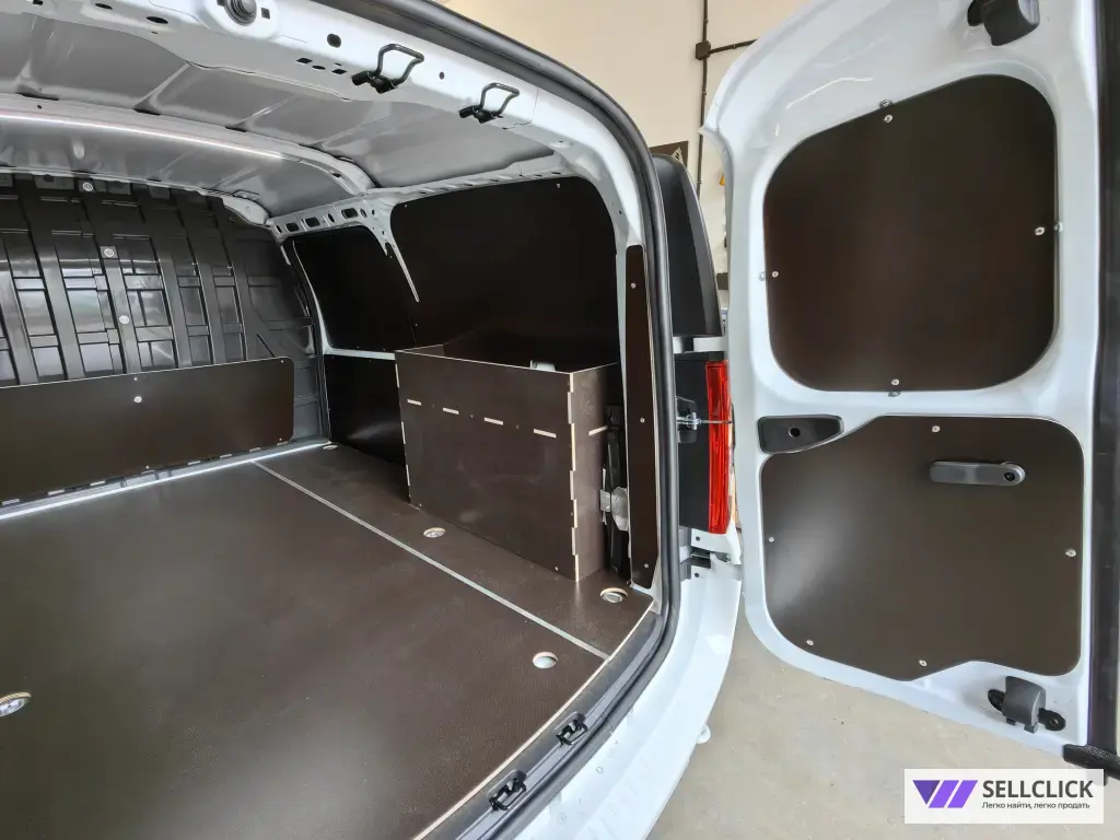 Обшивка кузова фургона Лада Ларгус