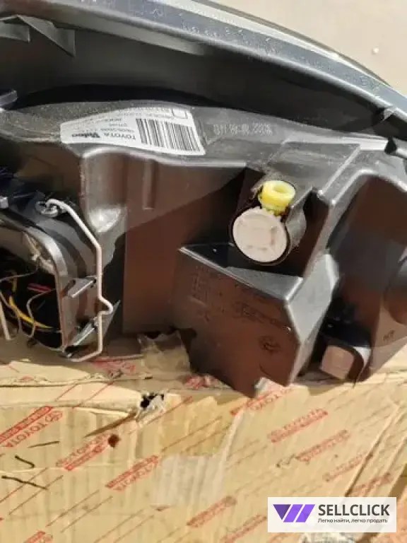 Фара передняя левая toyota corolla 120 хэтчбек