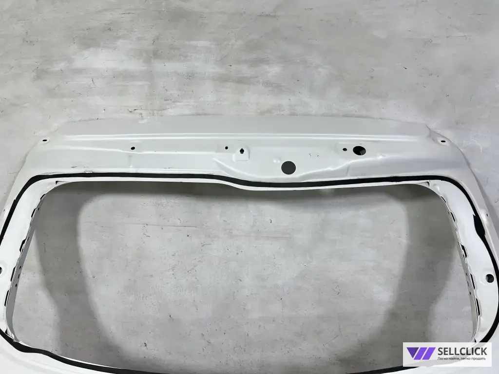 Крышка багажника KIA Sorento 4