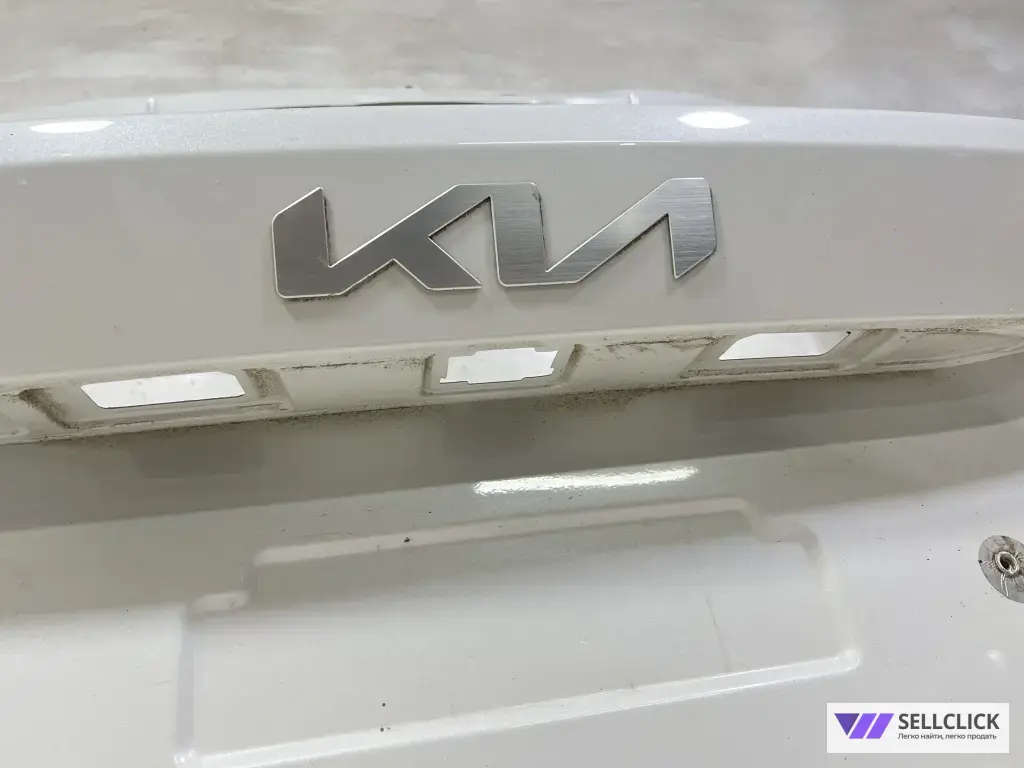 Крышка багажника KIA Sorento 4