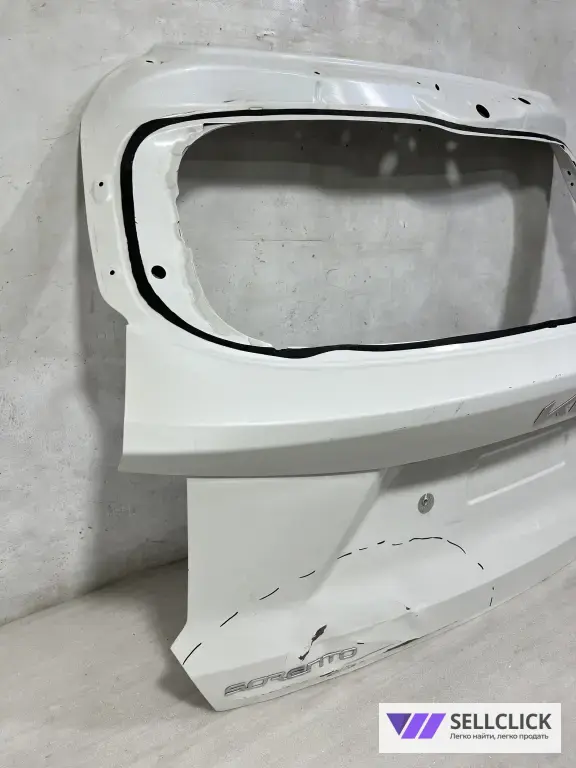Крышка багажника KIA Sorento 4