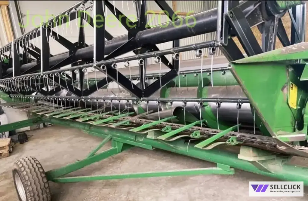 Комбайн John Deere 2066