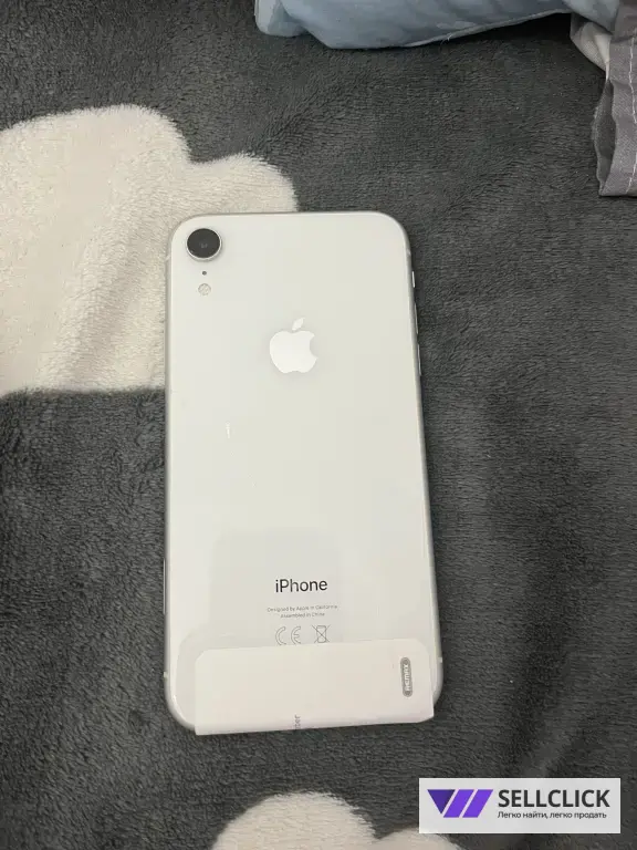 Телефон iPhone XR