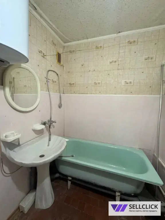 Квартира 4 комнаты, 73 м², 9/9 эт., Агент