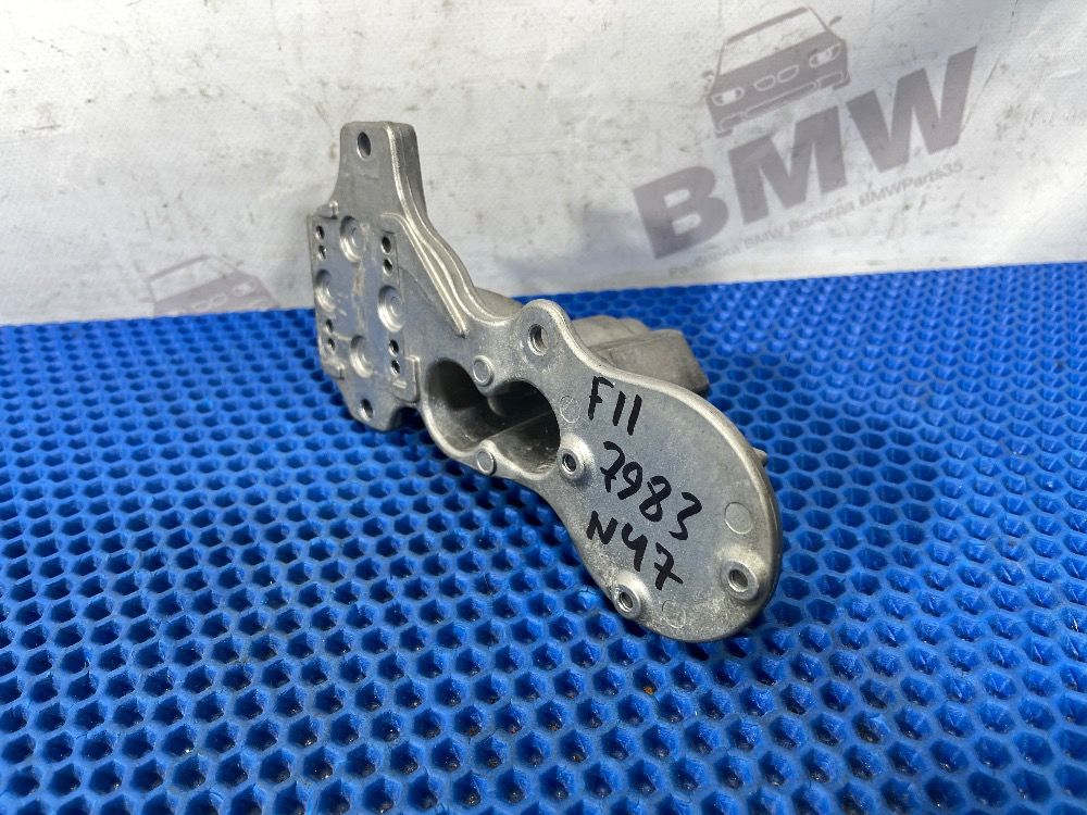 Кронштейн дополнительной помпы BMW F10, F15, F25