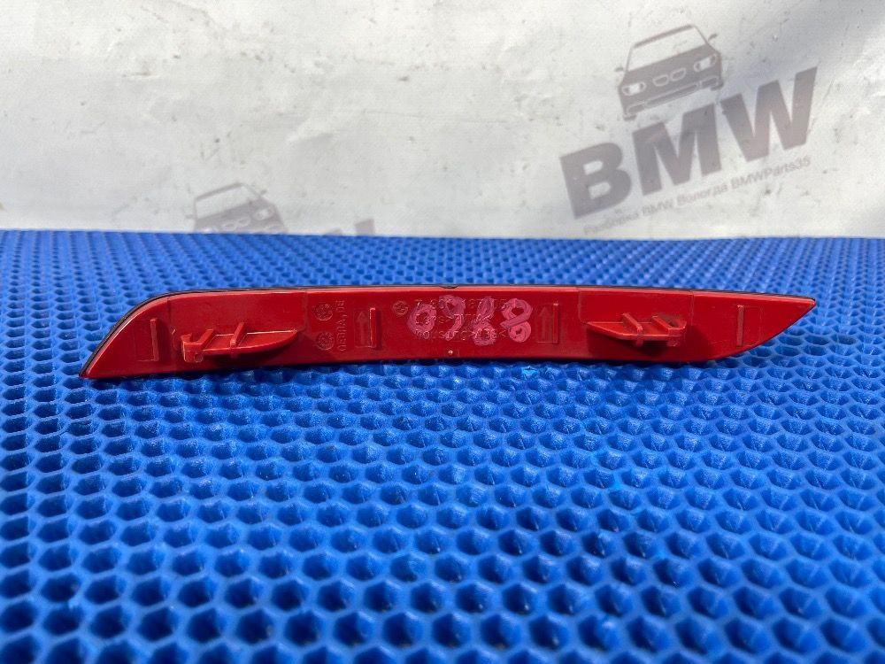 Отражатель заднего бампера левый BMW F30 Оригинал