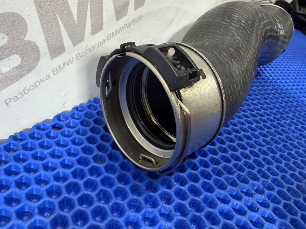 Патрубок интеркулера BMW F30, F32, F34, F20 N55