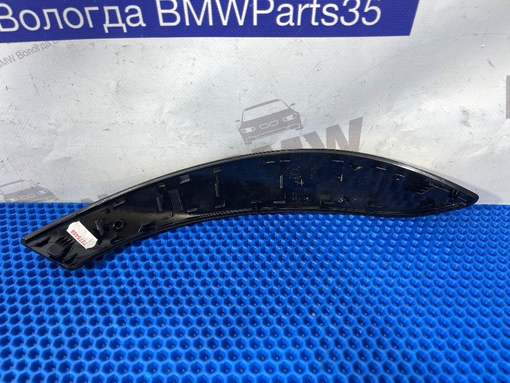 Накладка внутренней ручки правой BMW F30 черная
