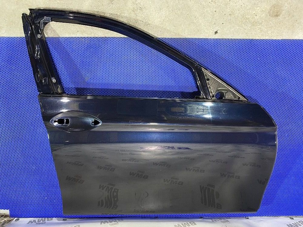 Передняя правая дверь BMW F10 цвет 416 Carbon Schw