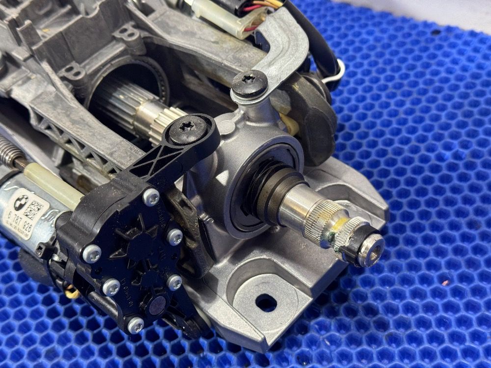 Электро рулевая колонка BMW F10, F01, F07