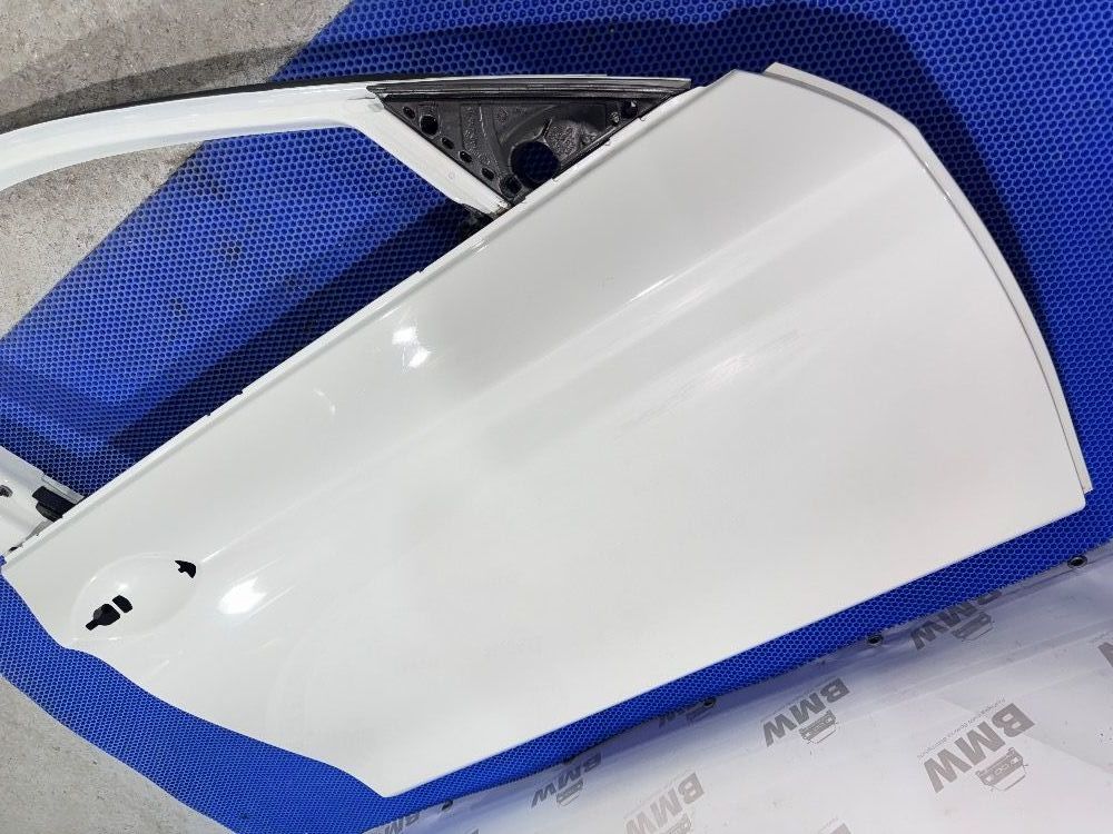 Оригинальная правая дверь BMW F10, F11, F18 белая