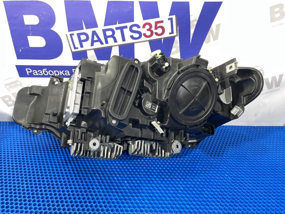 Правая адаптивная фара BMW F30 правый руль в сборе