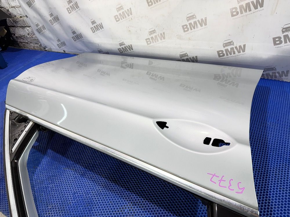Передняя правая дверь BMW F10 цвет A83 серебро