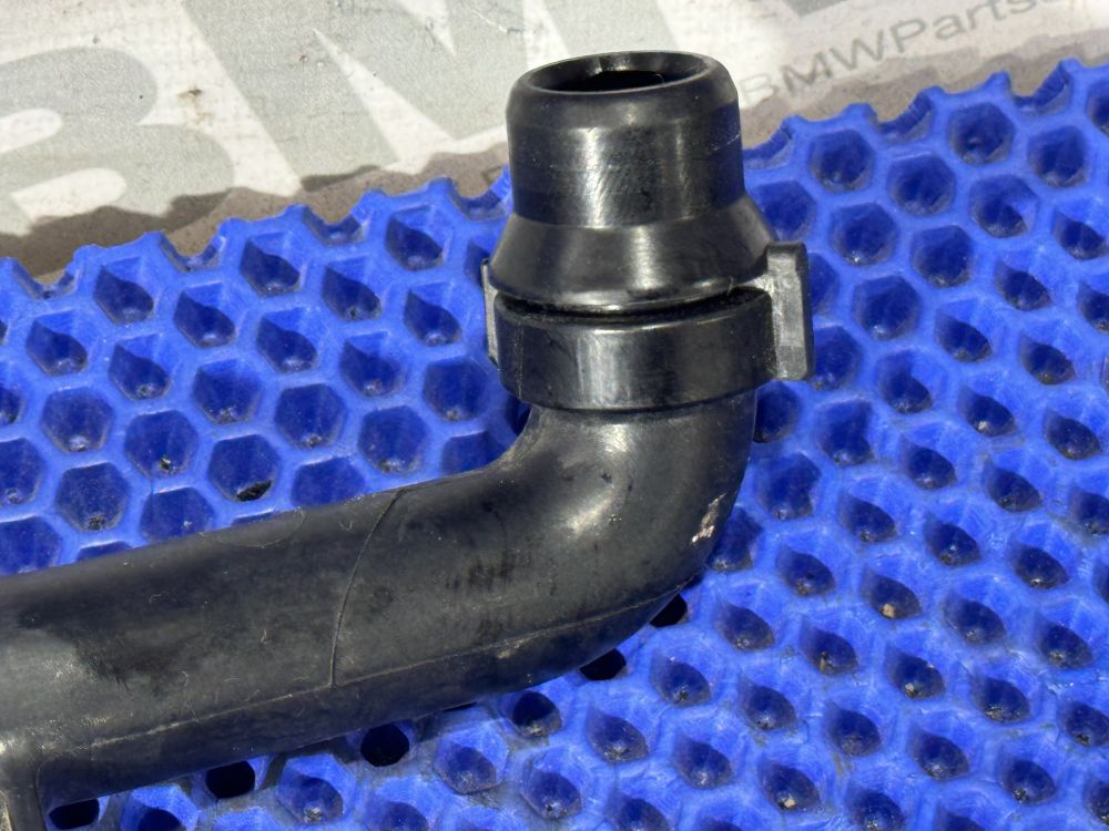 Возвратный патрубок BMW F10, F07, F01