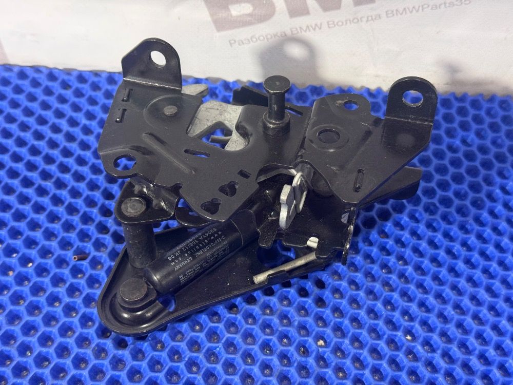 Замок капота BMW F10, F07, F01 правый