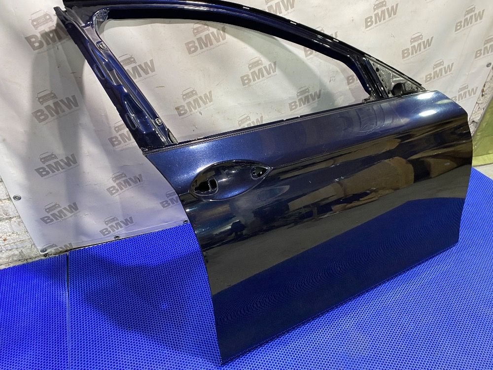 Передняя правая дверь BMW F10 цвет 416 Carbon Schw