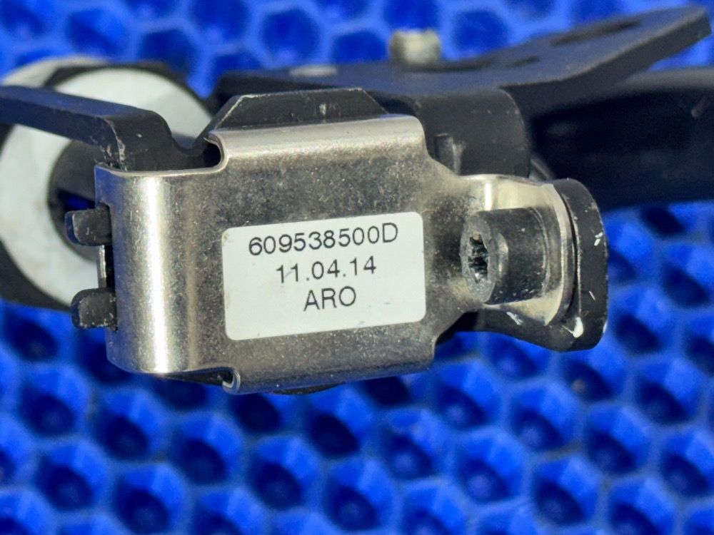 Пиропатрон ремня BMW F10, F01, E70 ПРАВЫЙ!