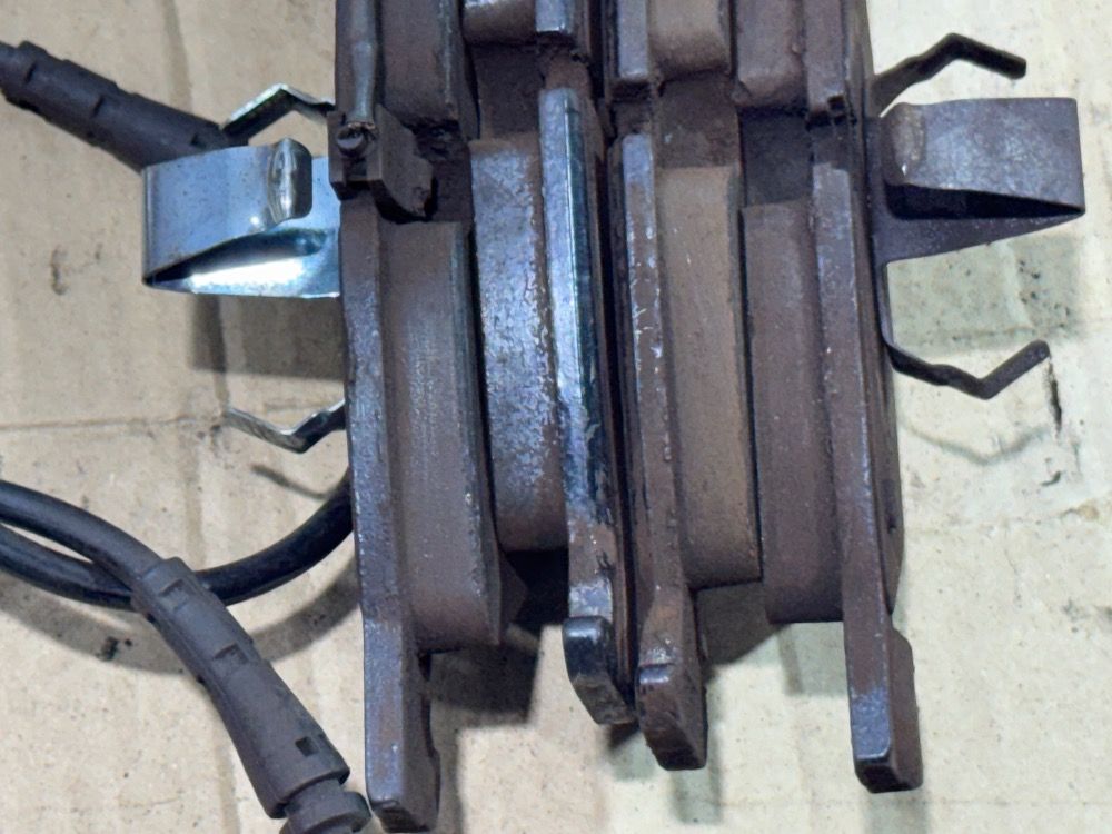 Колодки передние TRW BMW F10 под 330/24 диск
