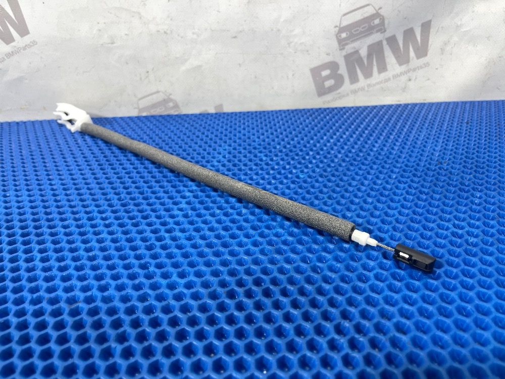 Трос внутренней задней ручки BMW F30, F80 Оригинал